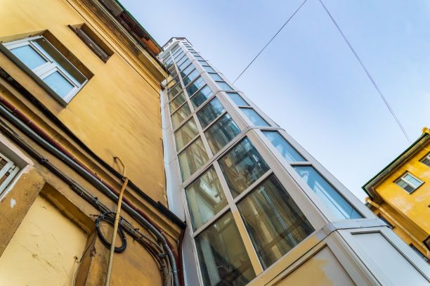 Instalar ascensor externo en comunidades